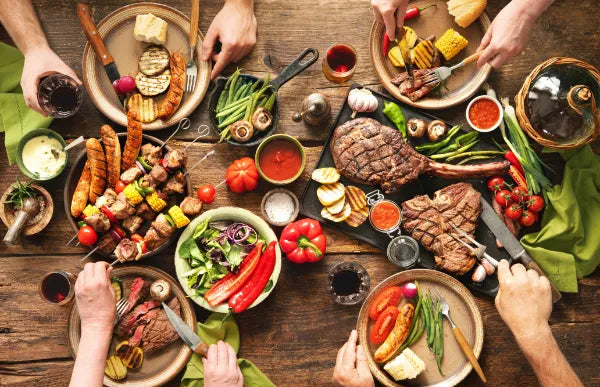 Essen auf Tisch