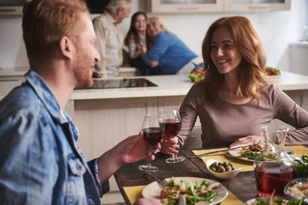 Mann und Frau beim Essen
