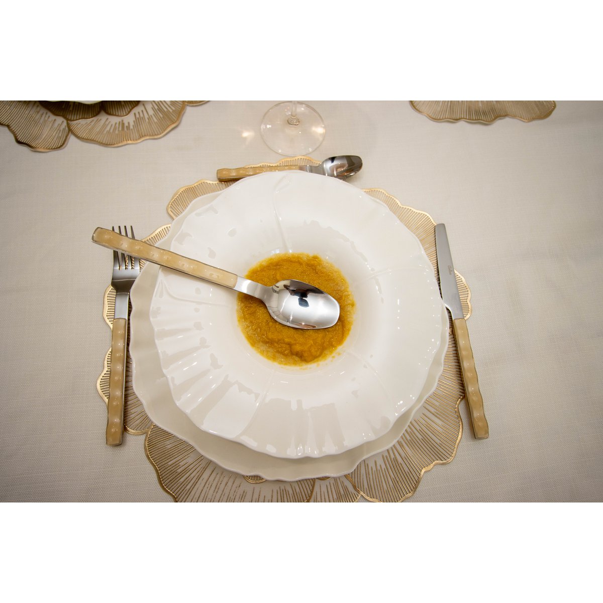 Aulica Besteckset Silber mit beigem Griff – 24-teilig