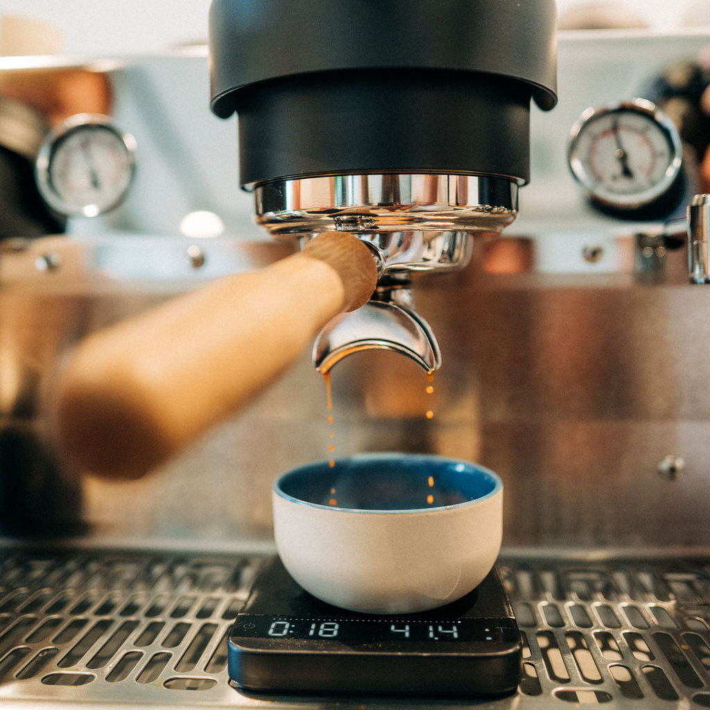 KUMO Flat White Tasse Blau | Handgemachte Keramiktasse